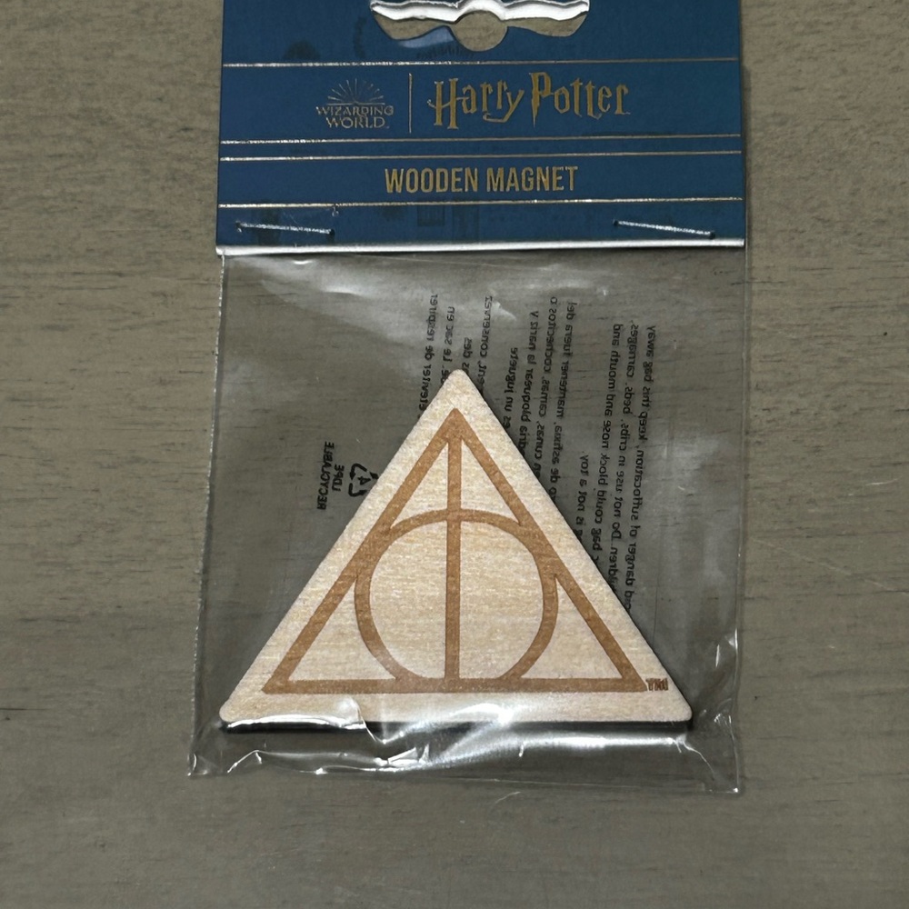 Harry Potter Wooden Magnet - Brown